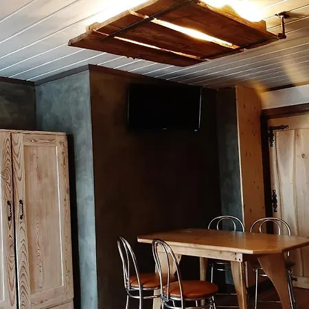 Apartament Huba *