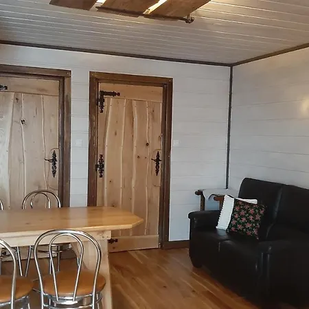 Apartament Huba *